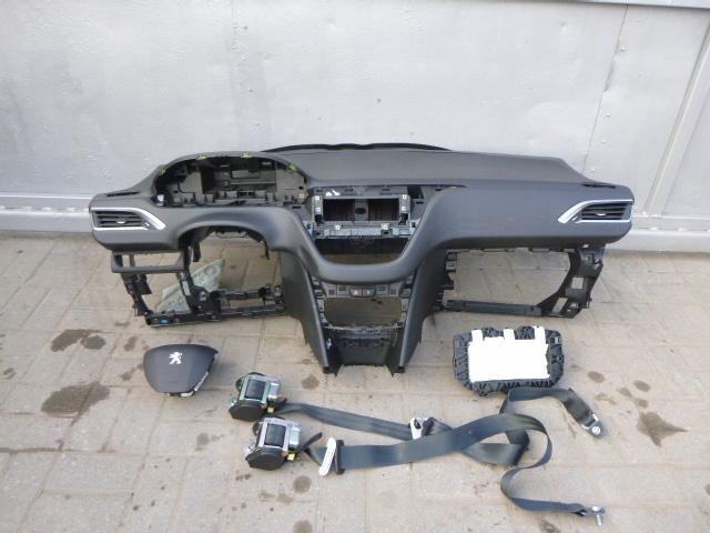 фото №1, Консоль панель приладів подушки безпеки ремені peugeot 208 2008 lift 2017