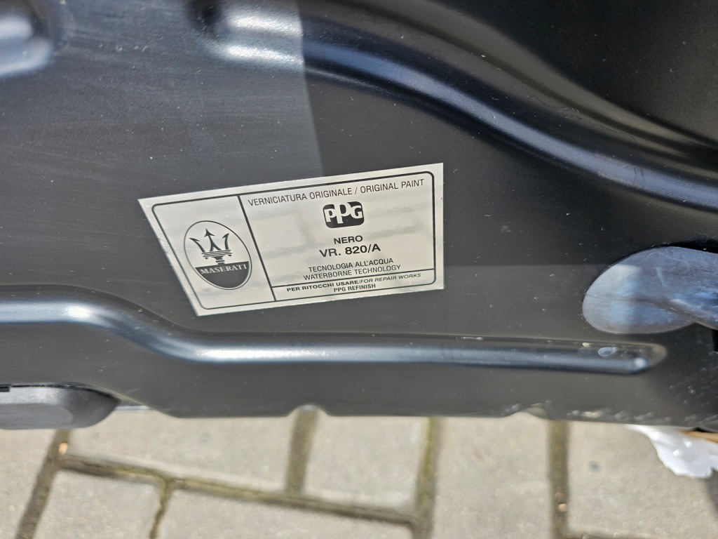 Maserati levante капот комплектна vr 820/a в Україні