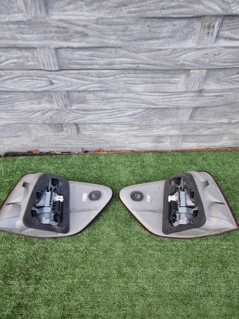 Купити Mercedes ml w164 лампа задня права