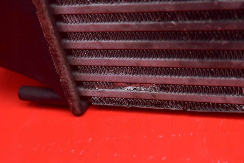 Радіатор інтеркулер 31338475 volvo xc60 1 1 2.4 d 163 km 08-13 в Україні