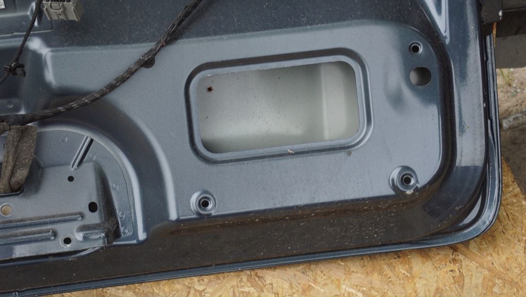 фото №15, Крышка багажника багажника задняя volvo v50