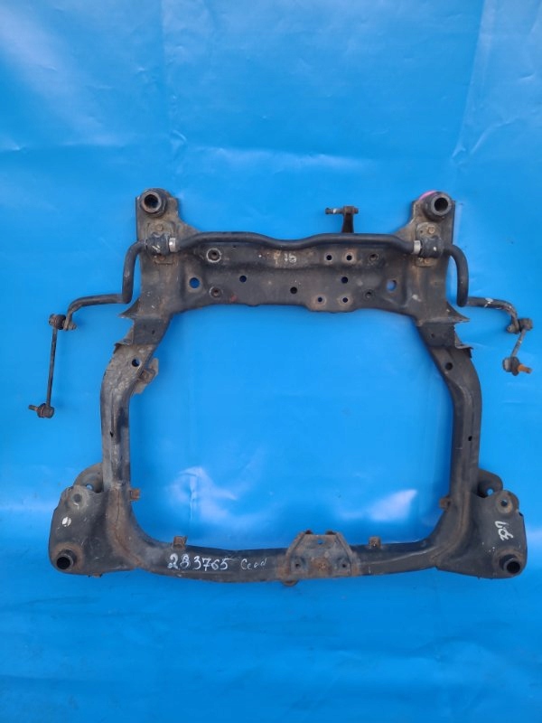 Балка передня підвіска 62405-1h021 kia ceed 06-12 Ціна