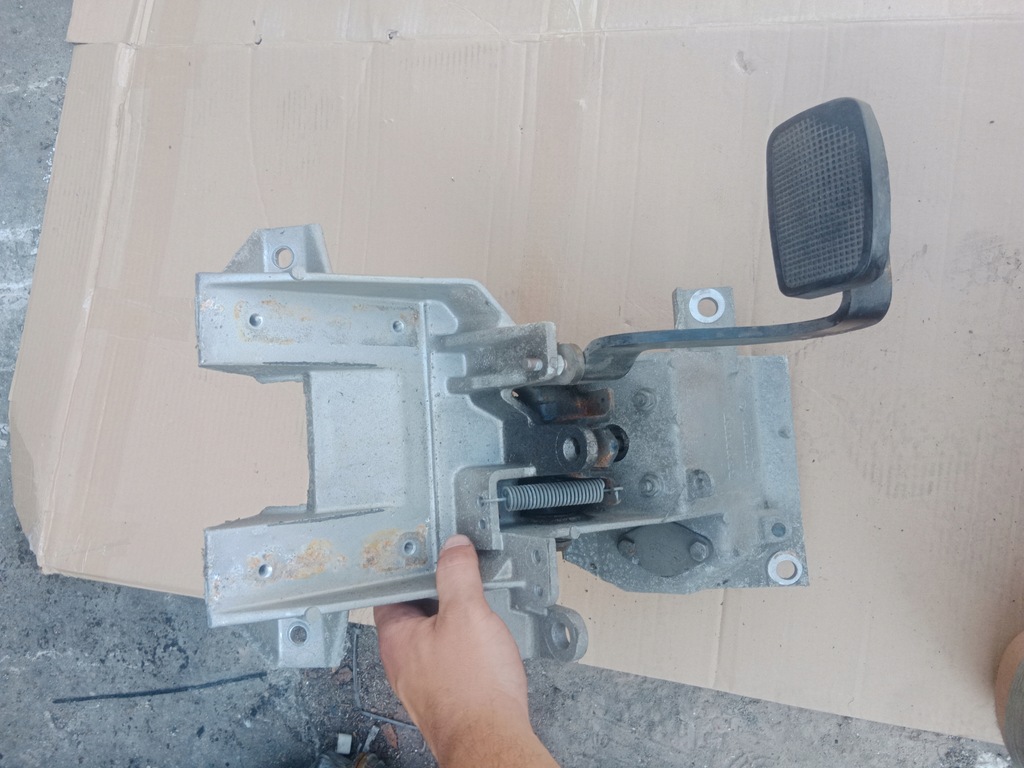 фото №2, Педаль тормоза renault magnum premium midlum dxi