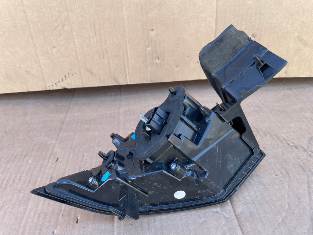 фото №6, Opel astra l лампа задняя задняя правая hb 9857838480 оригинал