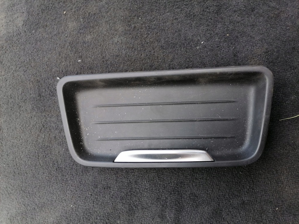 фото №1, Bmw 3 f30 f35 f31 2015 вкладка тримач na чашка тунель середнього