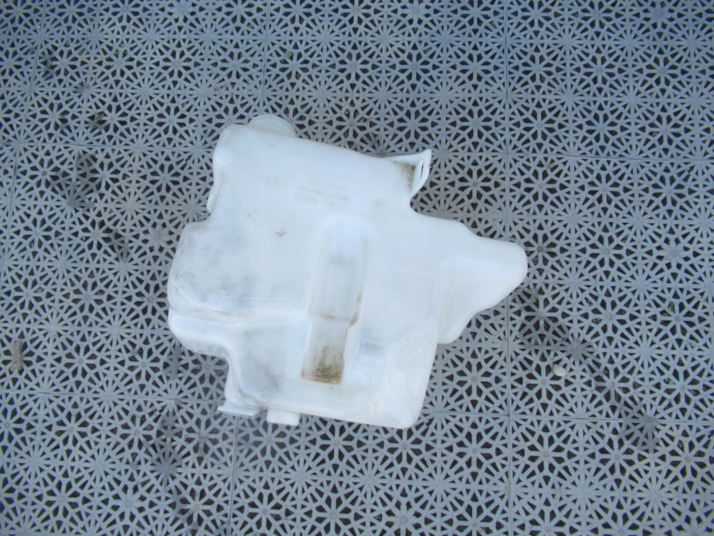 фото №1, Бачок омывателя vw golf iv