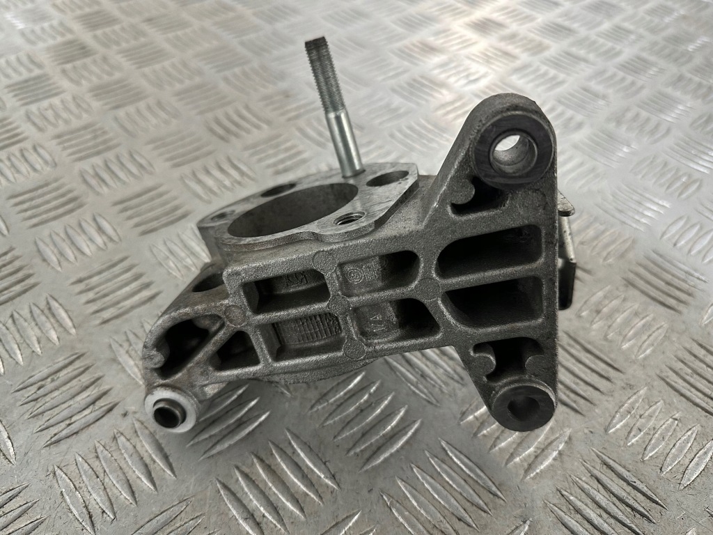 Lancia delta iii 1.6 jtd опора полуось 55203363 Цена