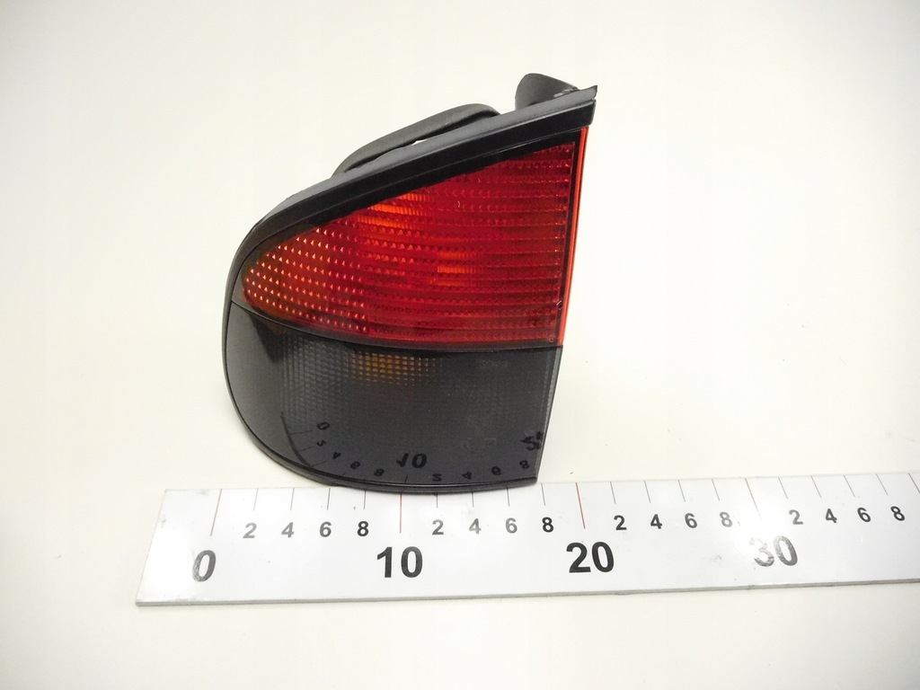 фото №4, Лампа задняя левая renault safrane i 7700808305