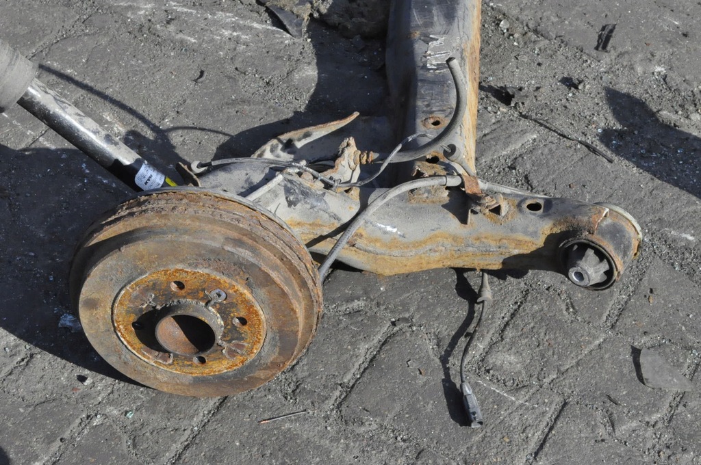 фото №5, Nissan micra v k14 підвіска балка задня гальмівні барабани