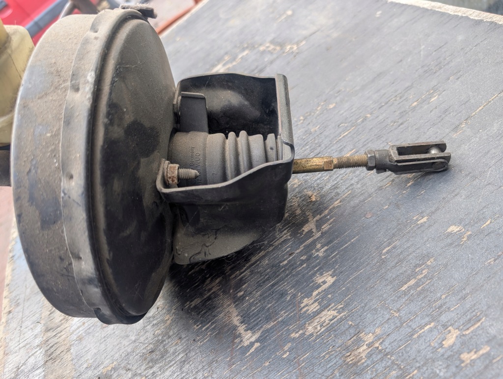 Підсилювач гальм насос vw golf 1 кабріолет  155612105 в Україні