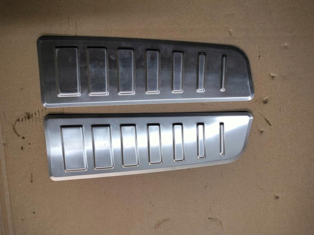 фото №1, Молдинг бампера задня права dacia sandero iii 5d