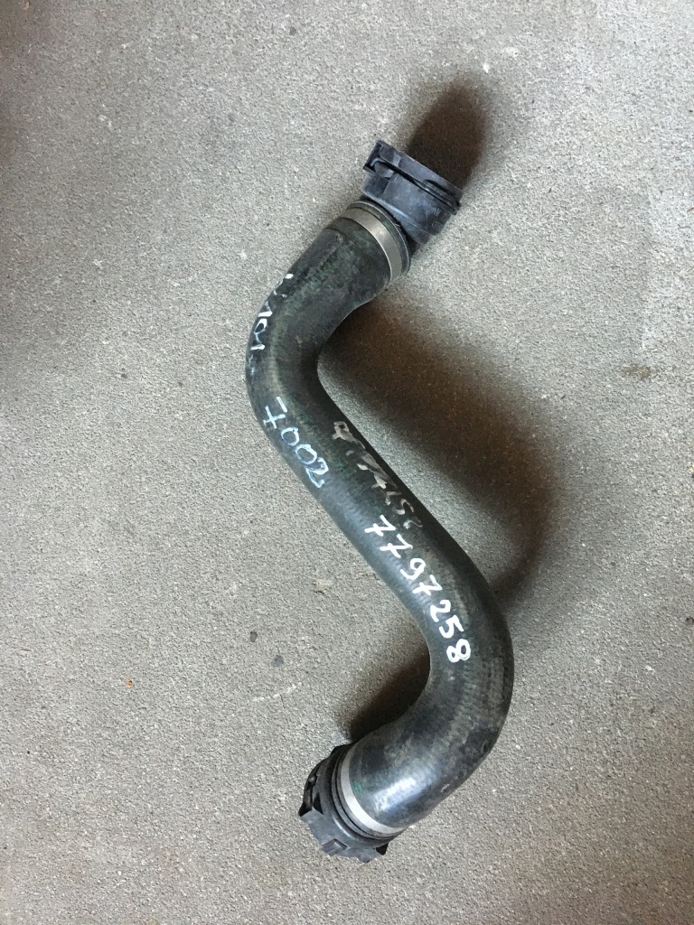 Купити Патрубок радіатора нижній bmw e82 e88 e90 e92 2.0 n47