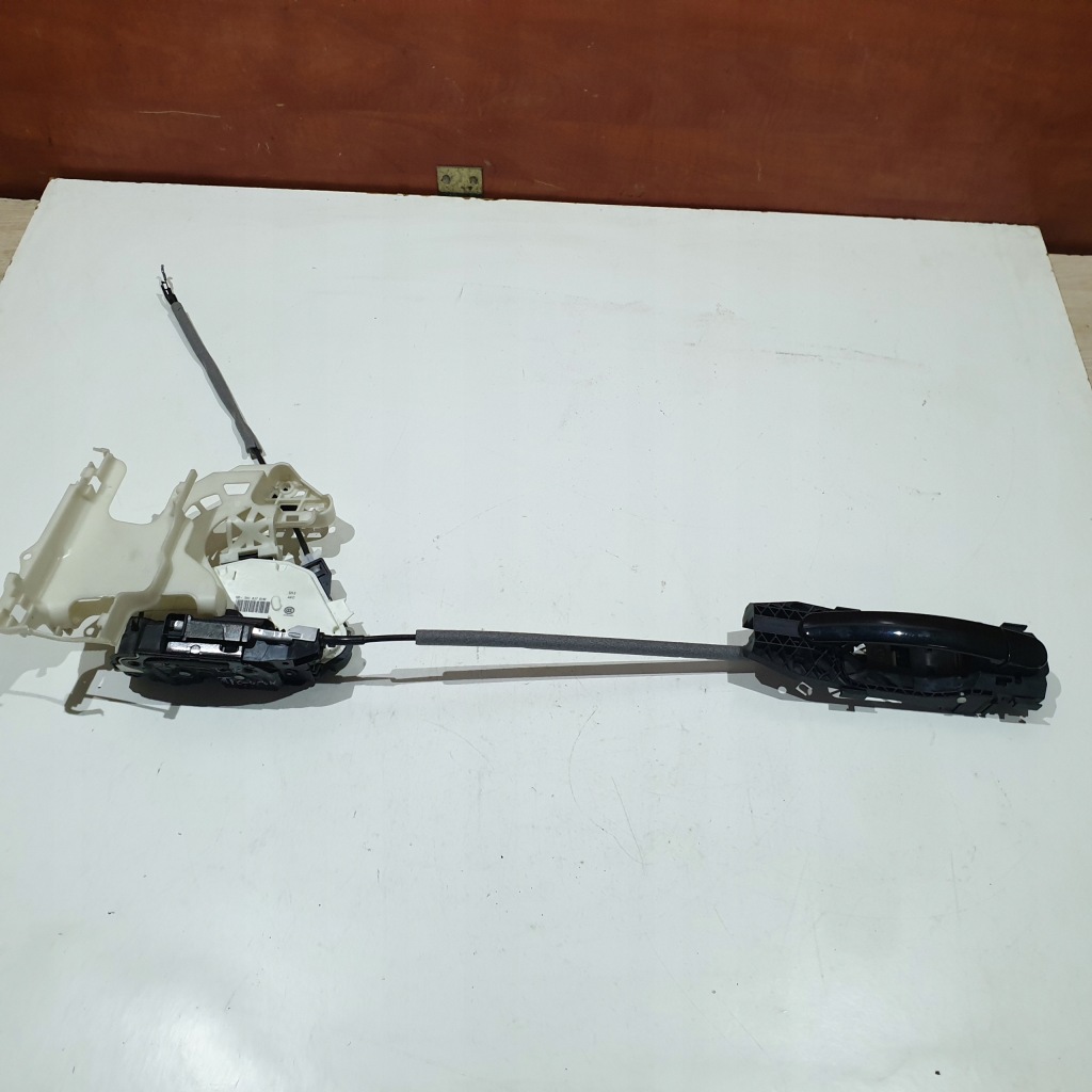 Замок ручка трос дверь vw tiguan 15r lift в Украине