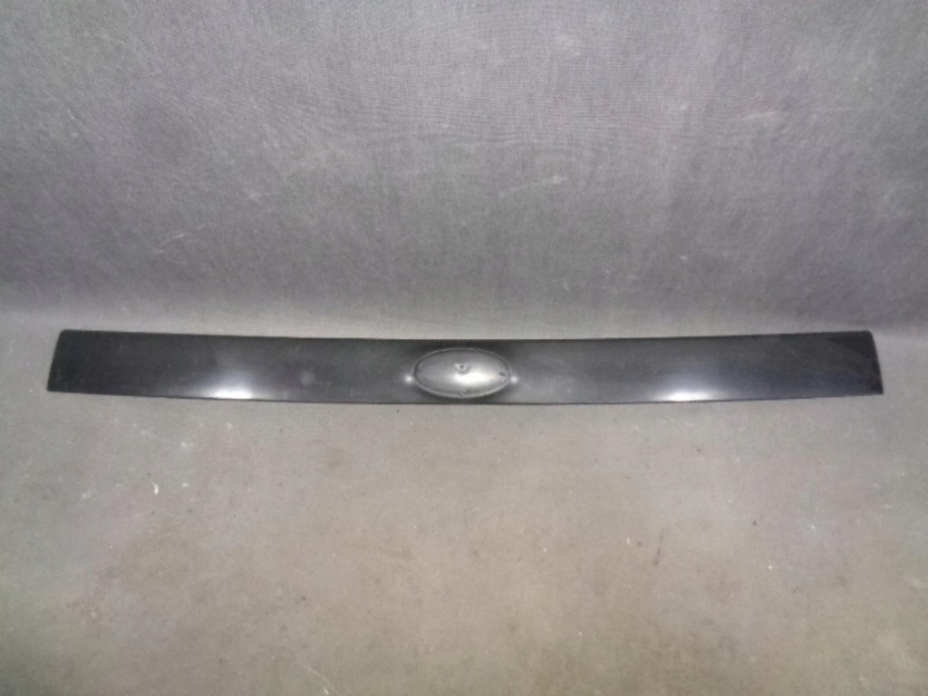 фото №1, Subaru forester iii накладка крышки багажника oryg