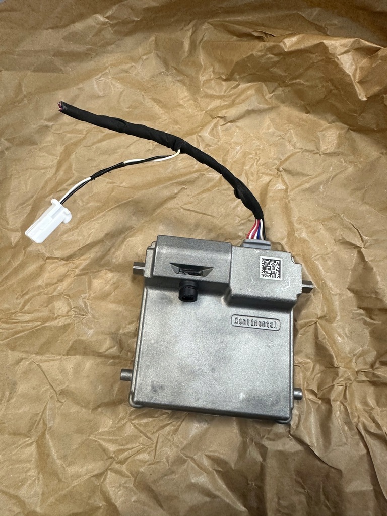 фото №1, Toyota yaris iv 1.5 hybrid радар датчик distronic 88210-0d040