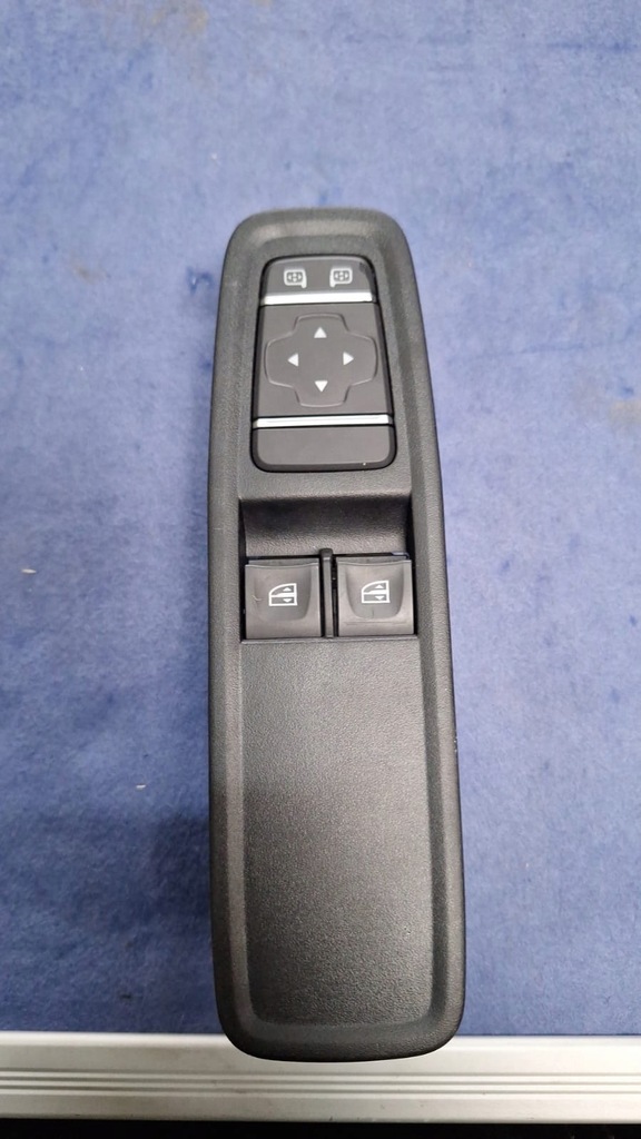 фото №1, Панель переключатель окон зеркал renault 255700068r