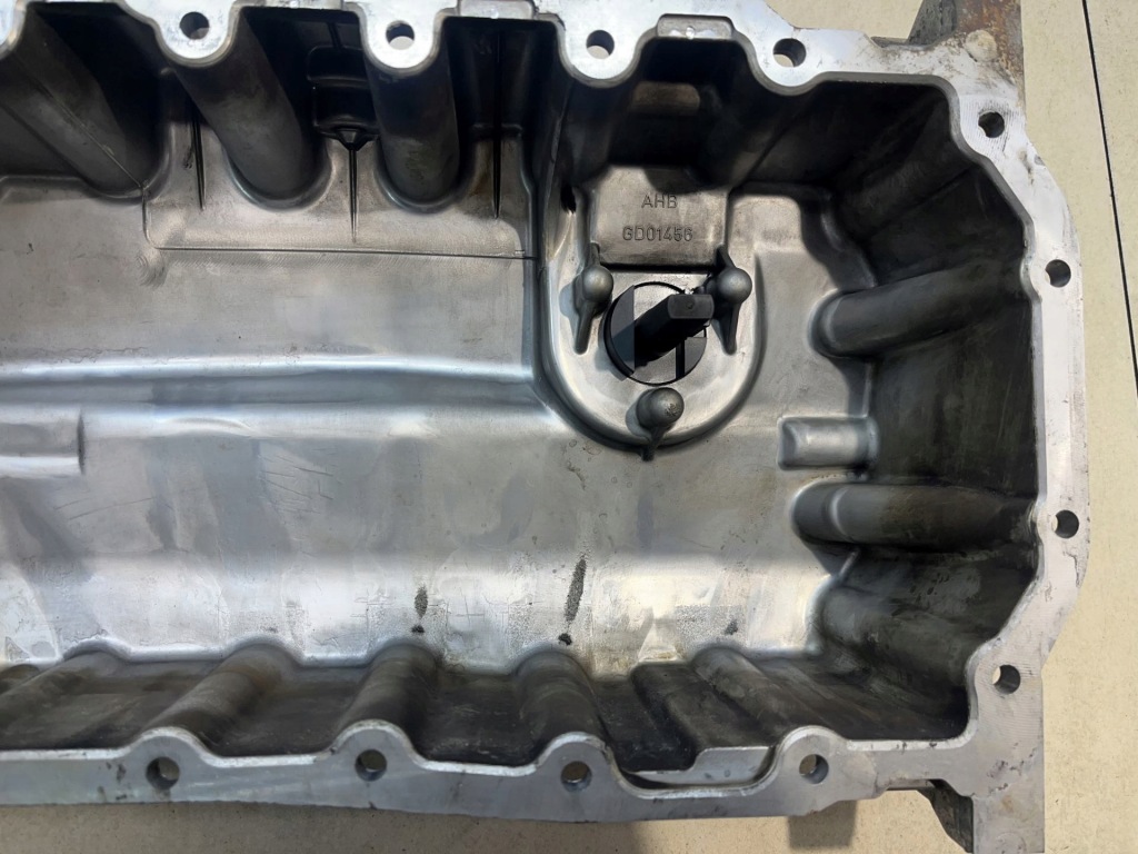 фото №7, Піддон масляна vw touran 1.9 tdi 03g103603