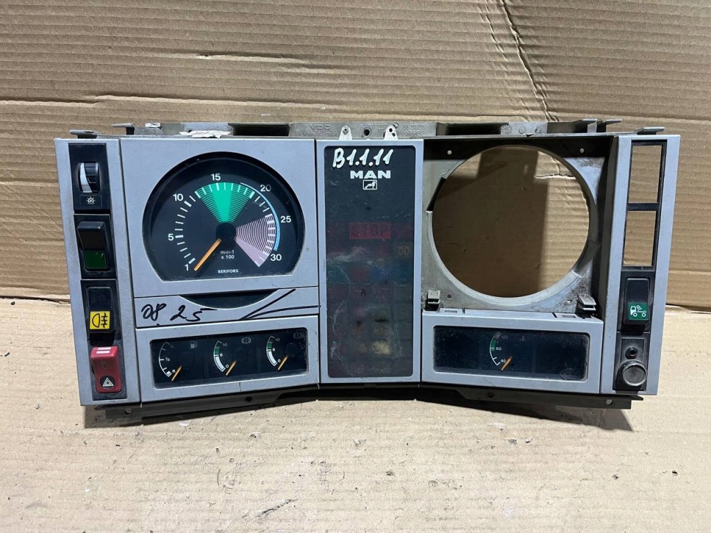 фото №1, Лічильник приладова панель man l2000 81272026081