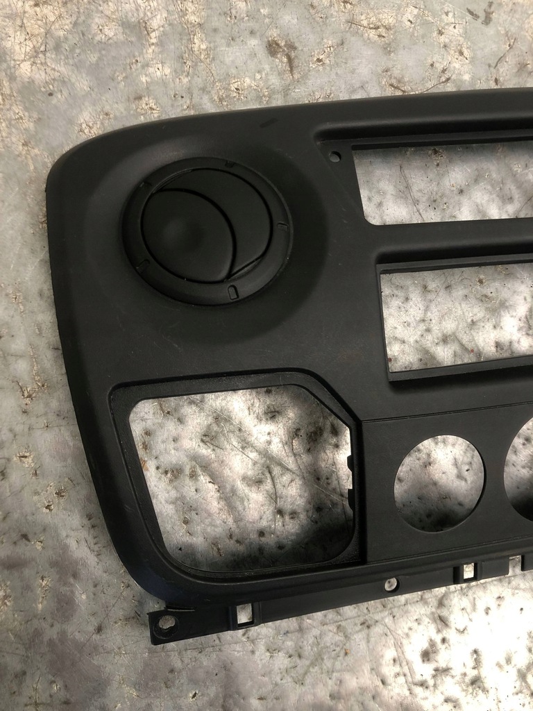 фото №3, Рамка консолі renault master iii 682600025r