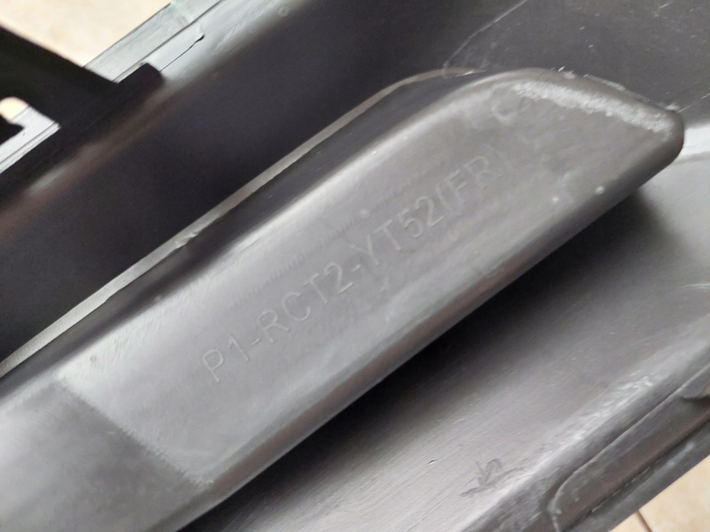 фото №11, Решётка бампера - левая правая - renault captur lift