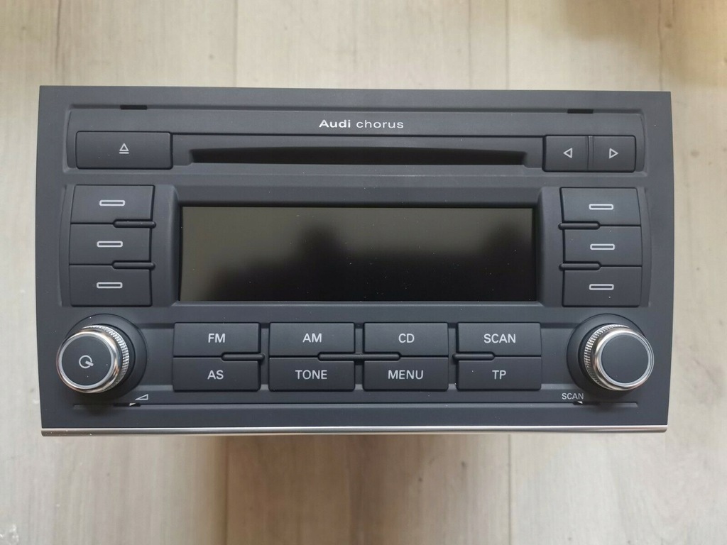 фото №1, Радио chorus audi a4 8e0035152qx