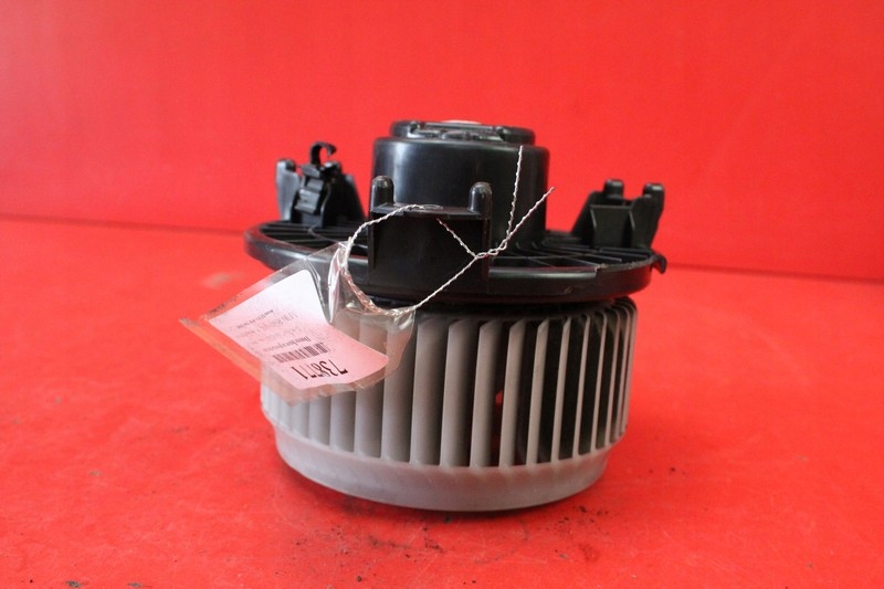 фото №5, Воздуходувка вентилятор обдув eu 272700-5151 toyota corolla e15 06-13