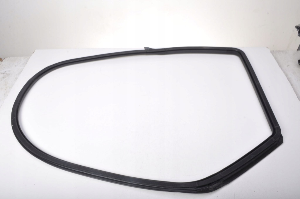 фото №4, Maserati levante s q4 прокладка дверь правый задняя