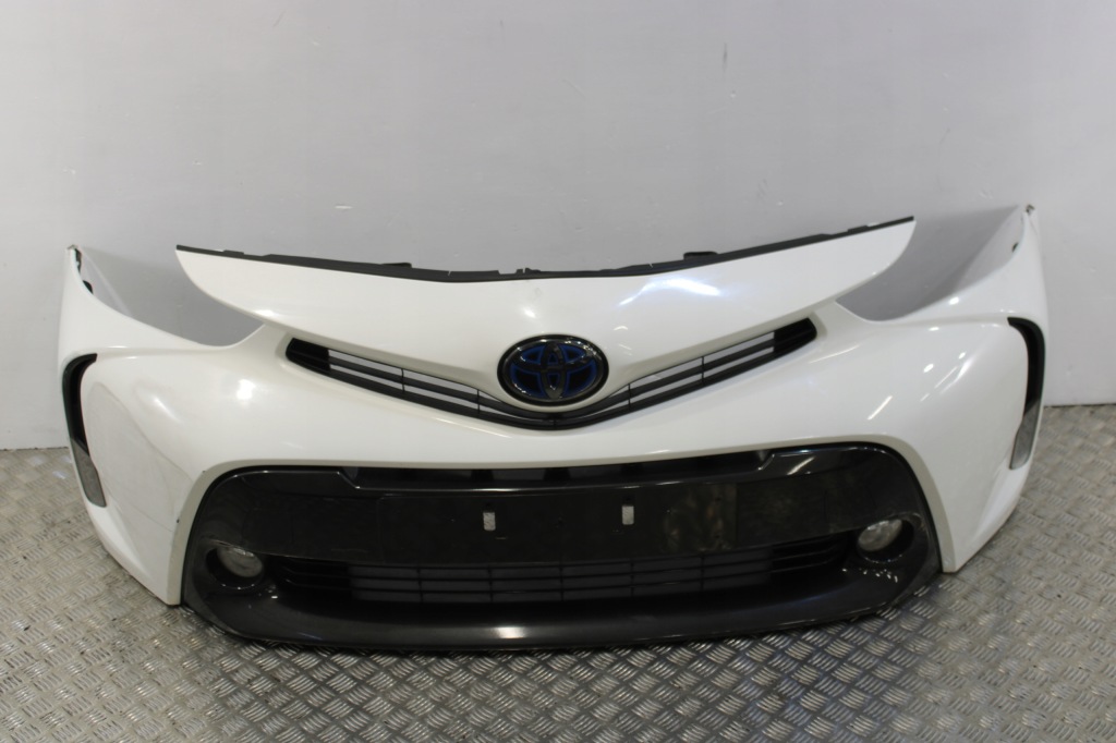 Купити Бампер передні  передній комплектний  toyota prius + plus рестайлінг