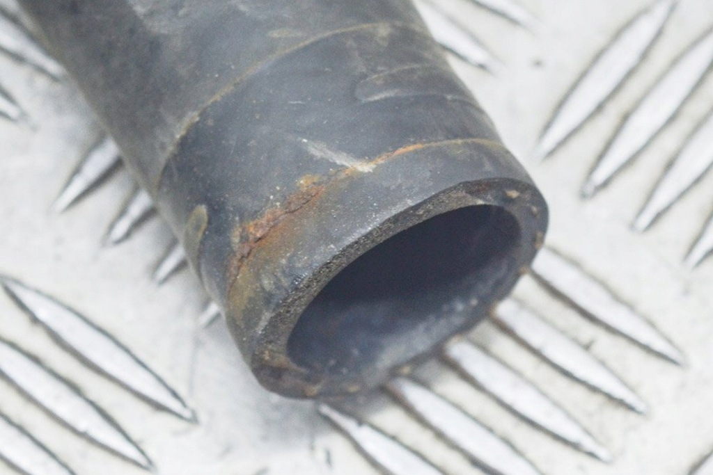 фото №5, Toyota prius xw30 1.8 hybrid шланг радіатора wody 73kw 2013