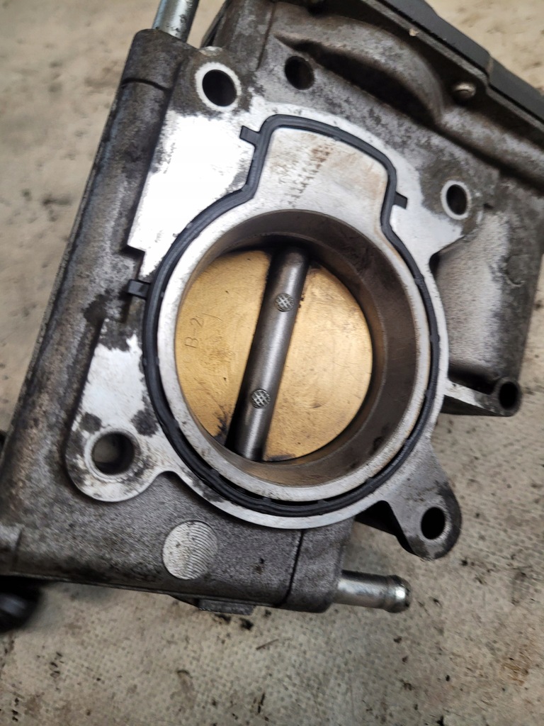 фото №8, Дроссельная заслонка оригинальный номер l3r413640 mazda 6 gg fl 07r. 2.0b 107kw