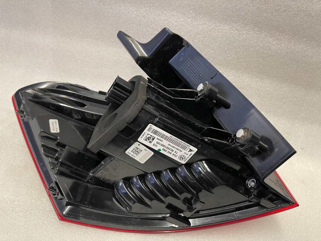 фото №5, Лампа задня ліва права vw t-roc 2ga945095 2ga945096