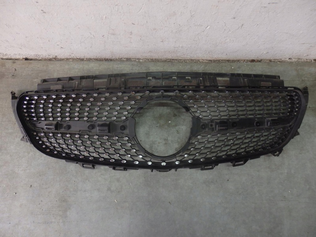 фото №1, Решётка радиатора решётка радиатора mercedes w238 e-klasa e-coupe 2017- a2388880300