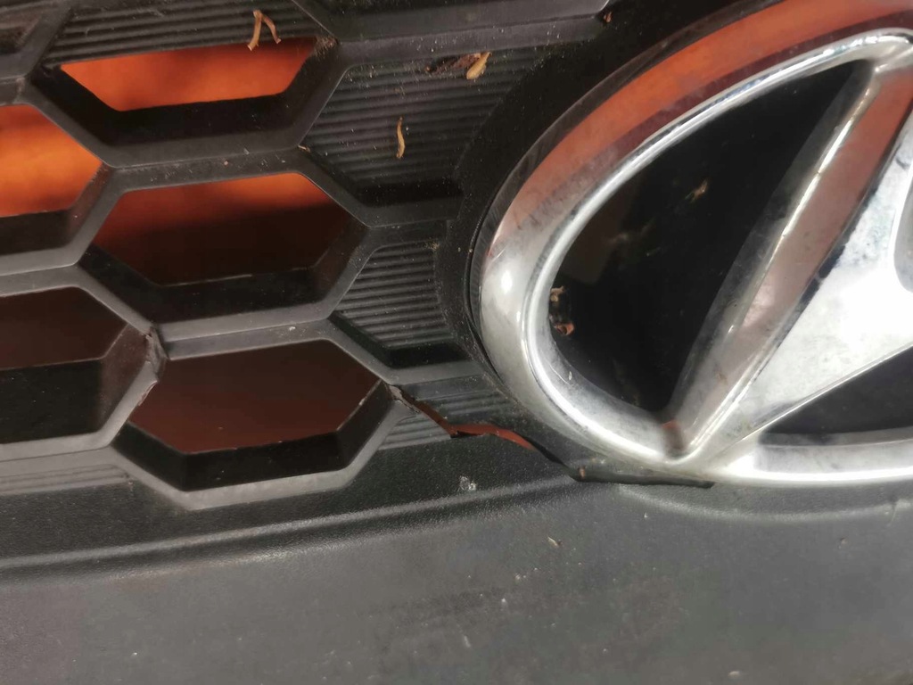 фото №5, Решітка радіатора решітка радіатора hyundai ix20 оригінальний номер 86351-1k500