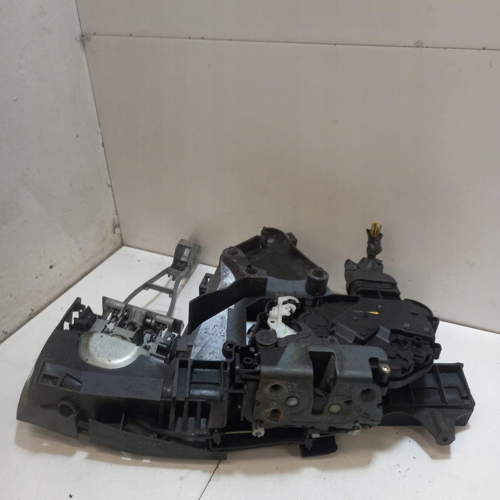 фото №4, Замок двері лівий перед volvo v50 30699787