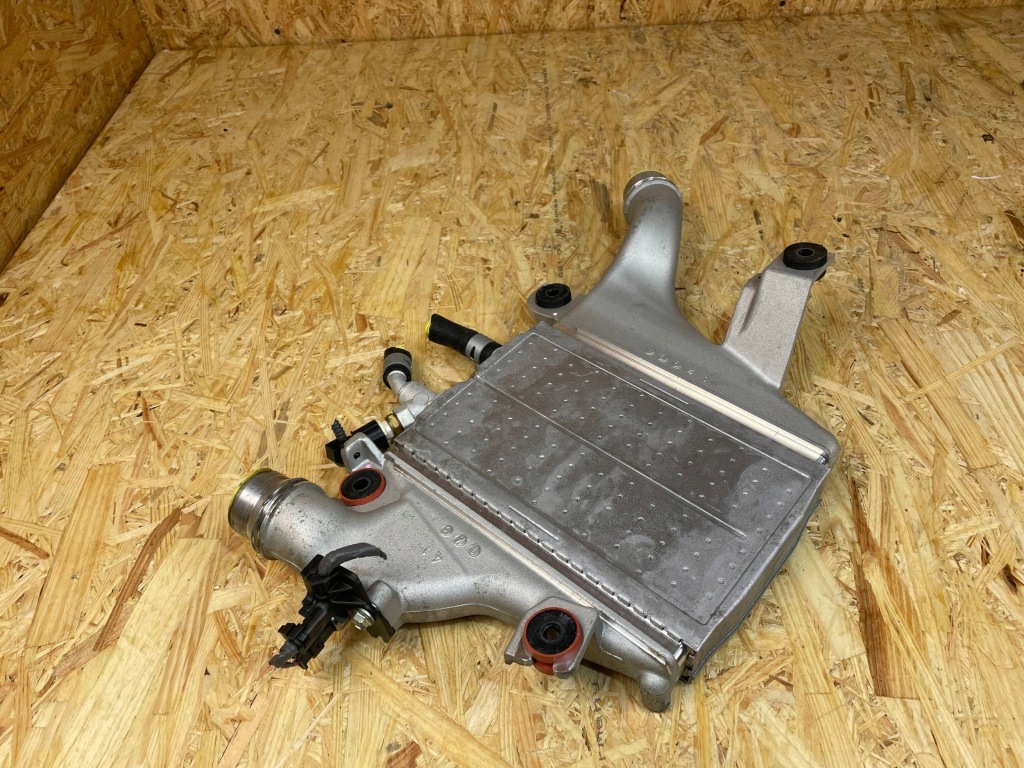 Радіатор повітря інтеркулер toyota hilux viii 2.4d рестайлінг  2020- Київ