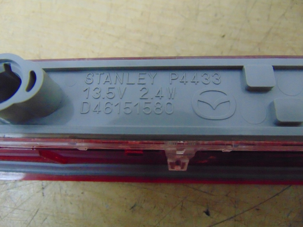 фото №15, Лампа третій світло стоп mazda 2 ii de d46151580