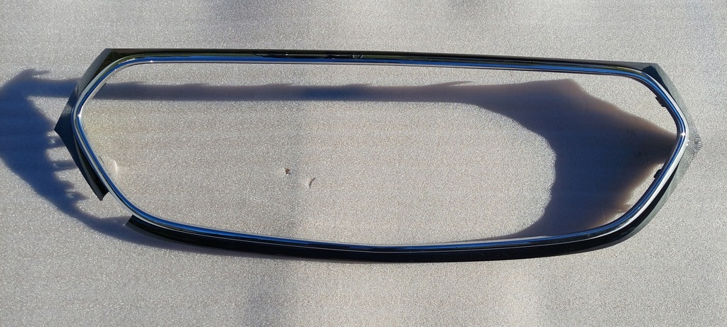 фото №1, Mercedes w214 klasa e 22- рамка решетка a2148881000