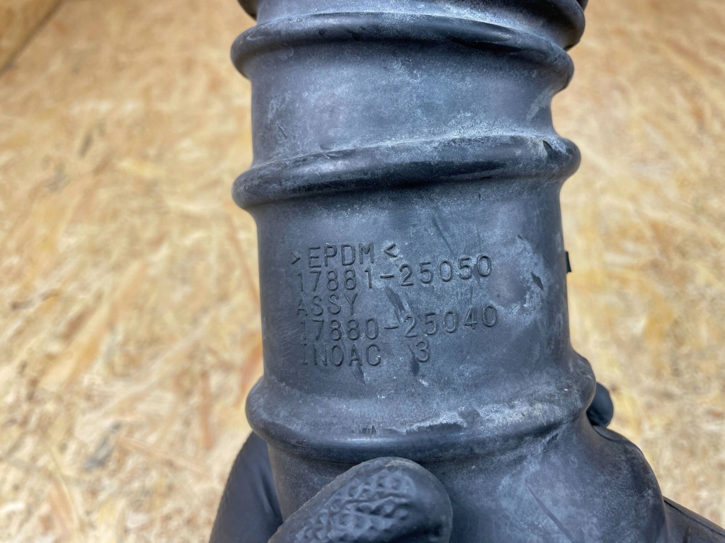 фото №12, Впуск воздухозаборник труба шланг воздуха toyota rav4 v 17881-25050 2018-