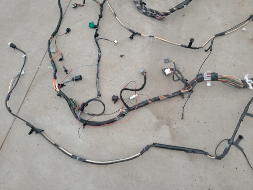 фото №15, Town & country v 10- 20 жгут кабины usa p68160513ab