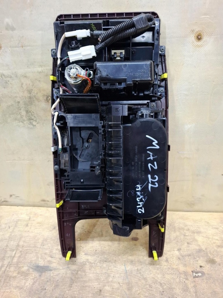 Декоративна накладка тунель середнього lexus gs 3 2007 55604-30040 Недорого