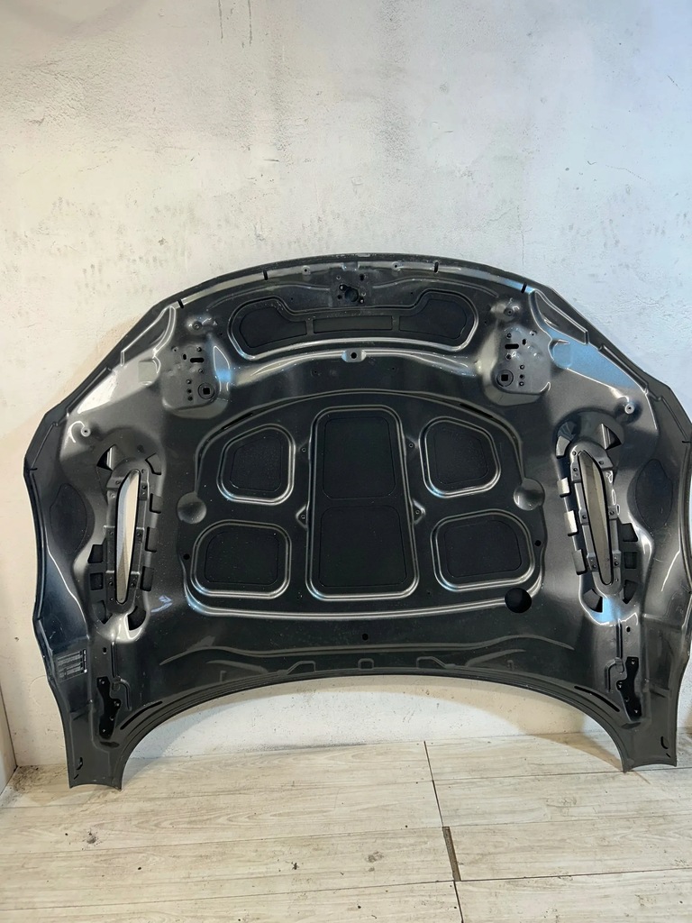 фото №7, Aston martin vantage f1 edution капот