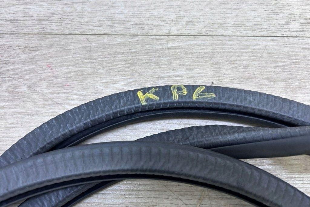 фото №7, Прокладка задних левых дверь porsche panamera 970 97053626501 3.0l 2014