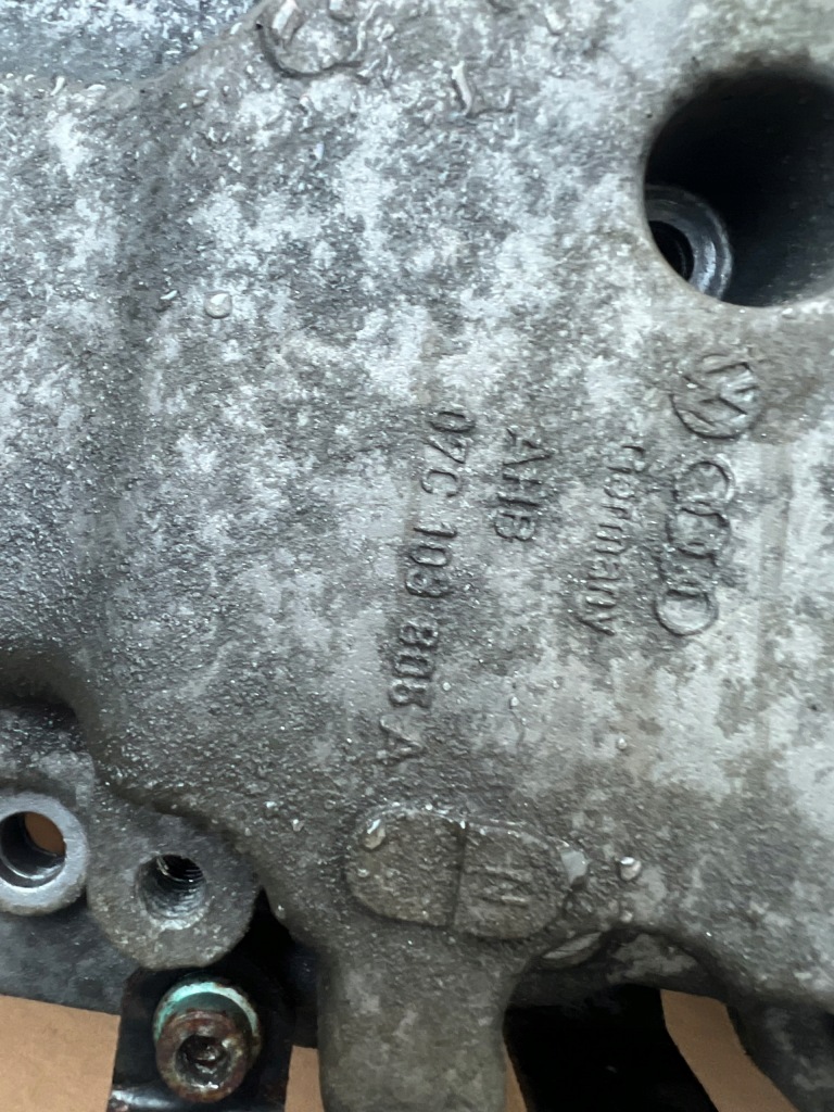 Поддон масляная верхний audi a8 d3 w12 6.0 bht 07c103805a с Разборки