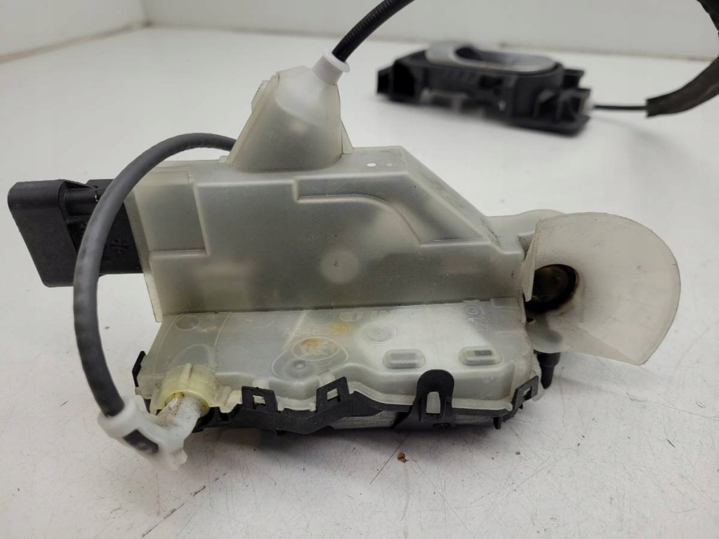 Замок передок  передний левый дверь citroen c3 aircross 1 европа  psa266782 Киев