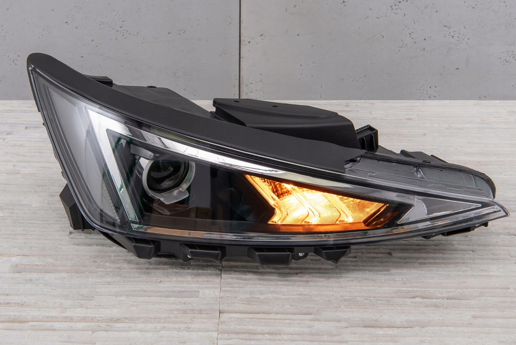 фото №7, Hyundai elantra vi ad 2018-2020 лампа передняя правая 92102f2500