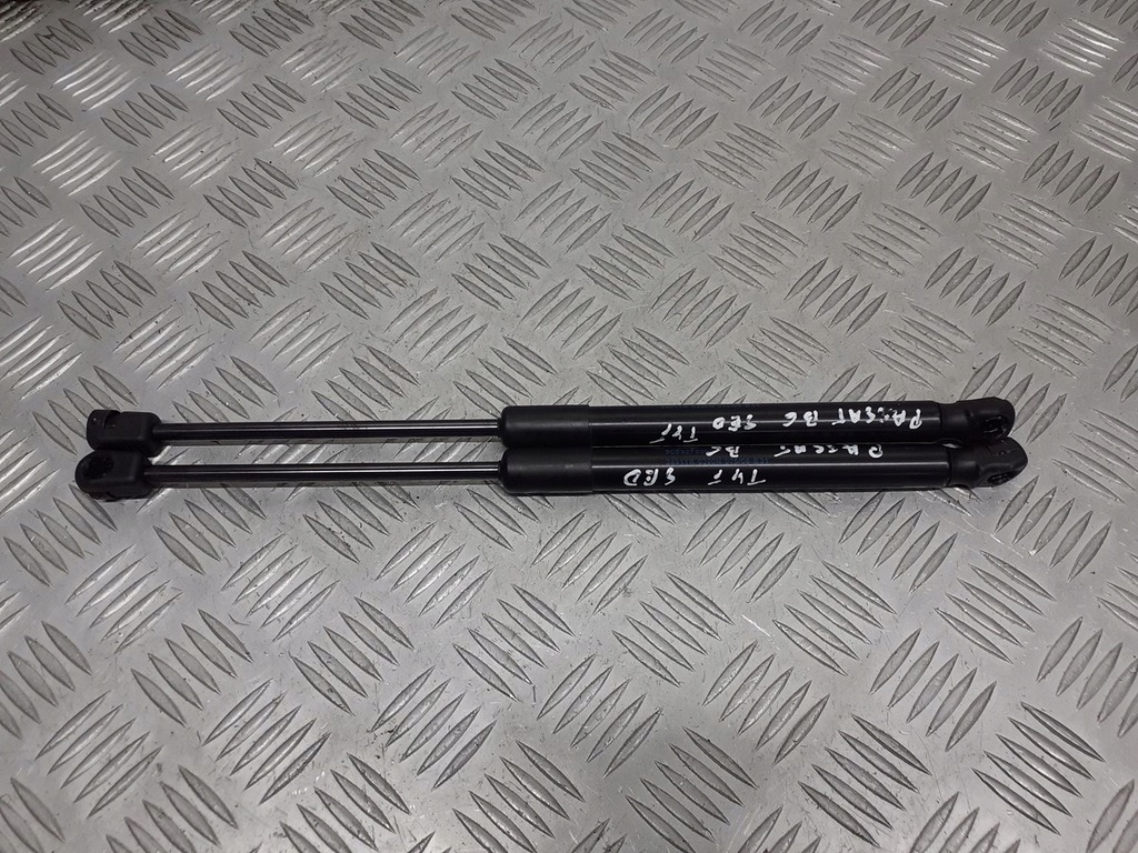 фото №1, Амортизатори кришки задня vw passat b6