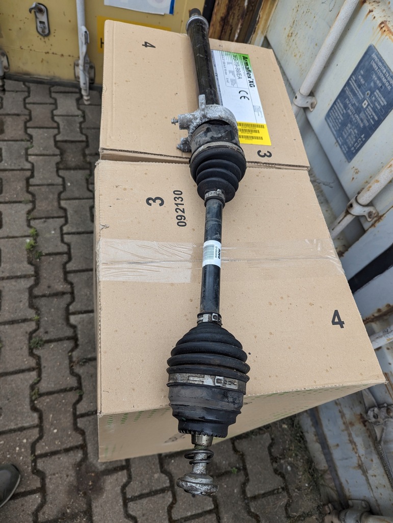 фото №1, Привідний вал правий перед mini clubman f54 2015-2019 8643368