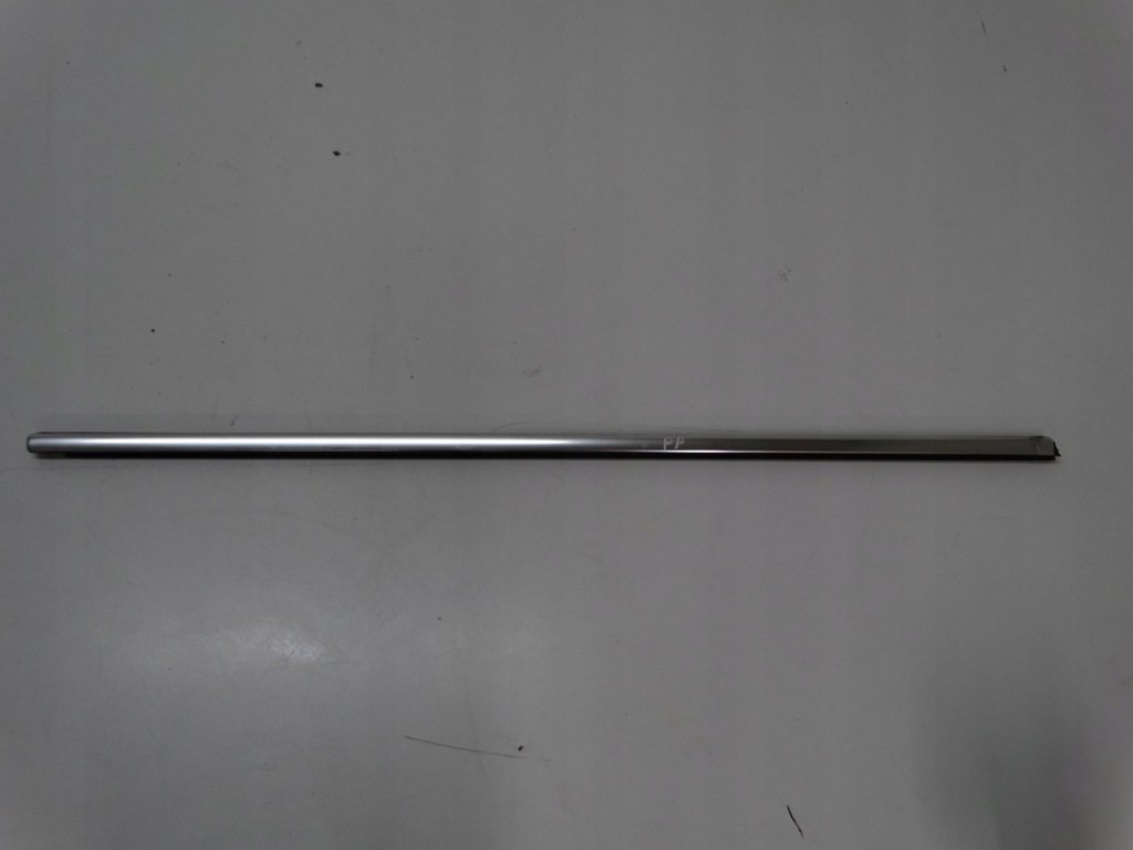 фото №2, Молдинг уплотнитель правый перед renault laguna iii