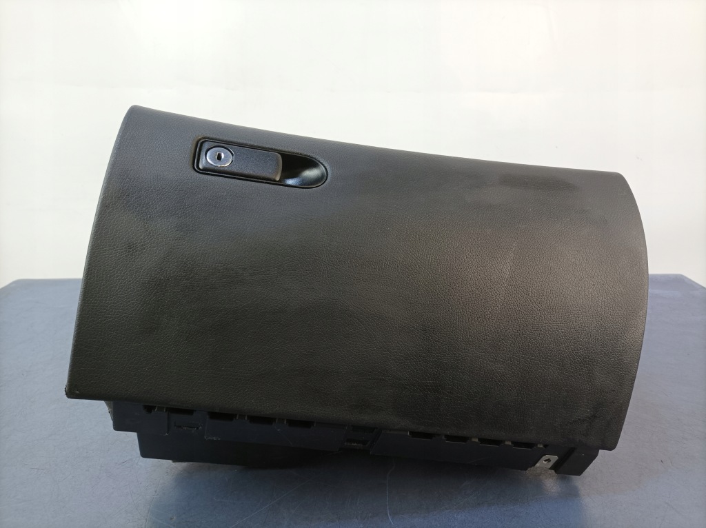 фото №1, Mercedes c w205 бардачок пассажира