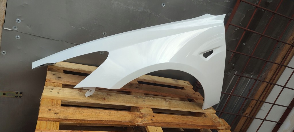 Крыло  левое  стальной tesla model 3 3 07.17-12.23 r дорестайлинг  лак ppsw в Украине